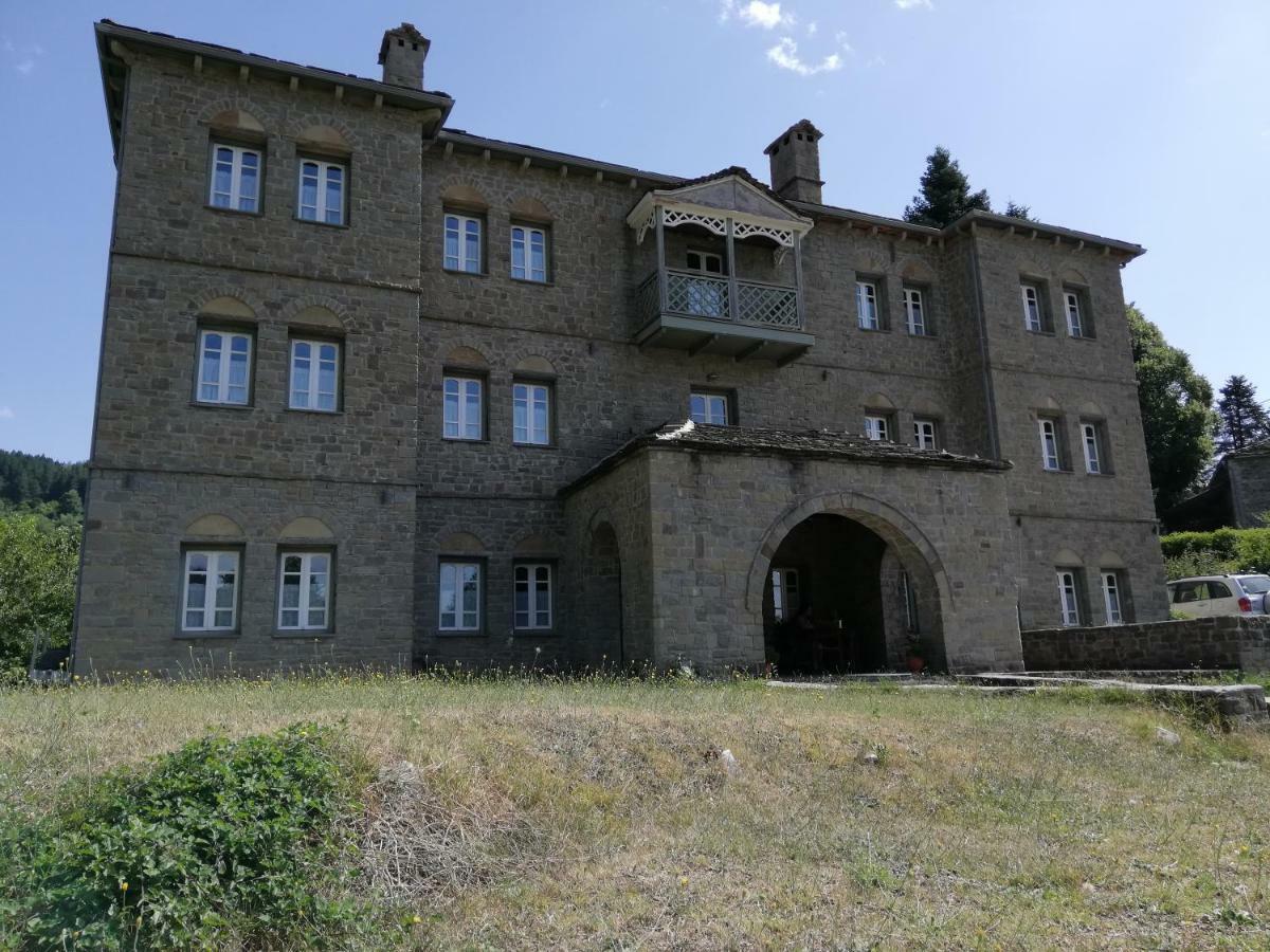 Hotel Petrotechno 切佩洛沃 外观 照片